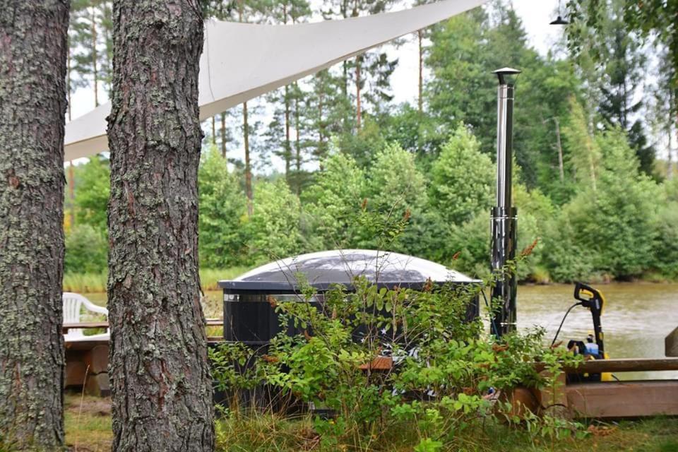 Dragon House In The Tree! Jacuzzi, Sauna ,Cinema,Heated Lici  Extérieur photo