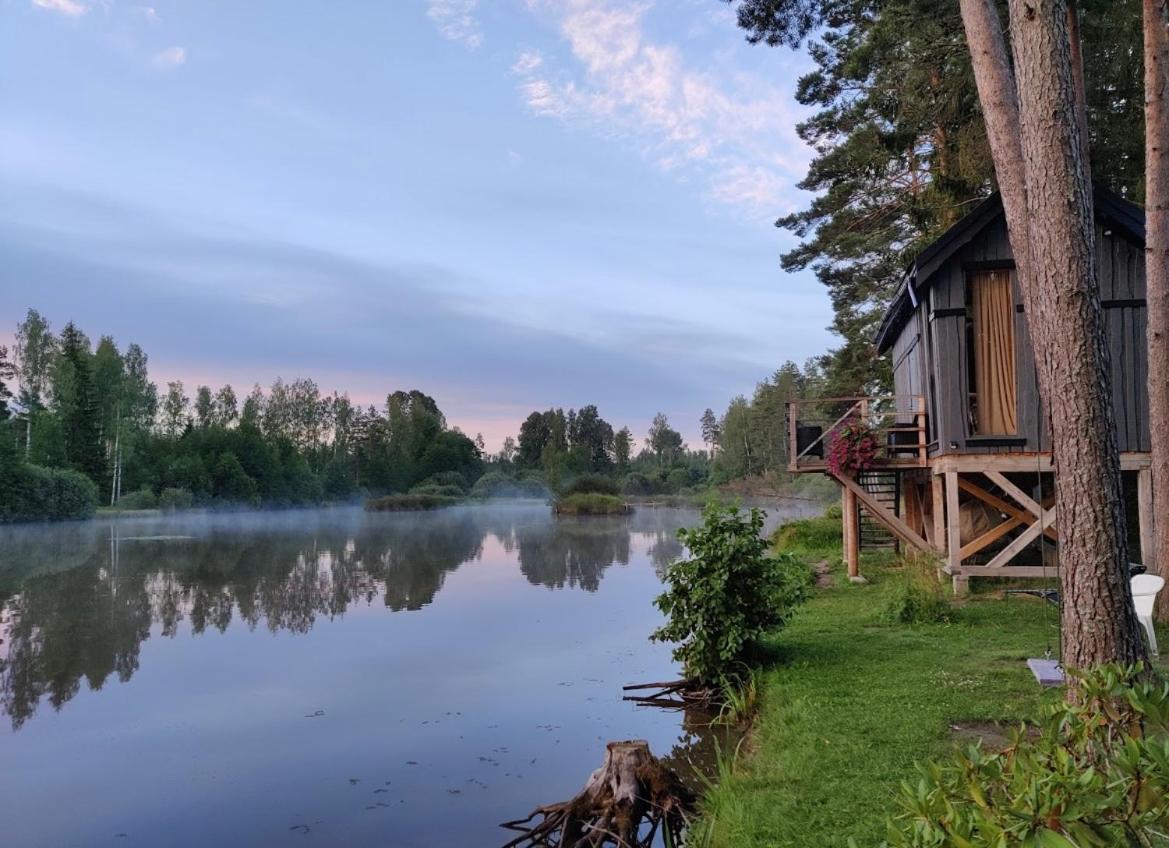 Dragon House In The Tree! Jacuzzi, Sauna ,Cinema,Heated Lici  Extérieur photo
